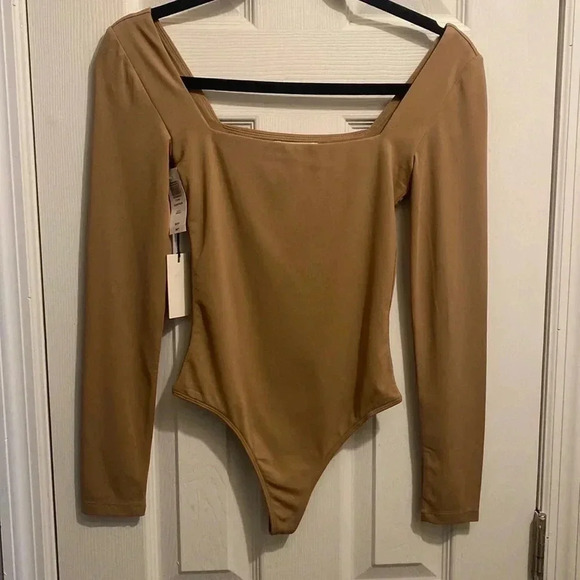 Babaton Tops - Babaton bodysuit